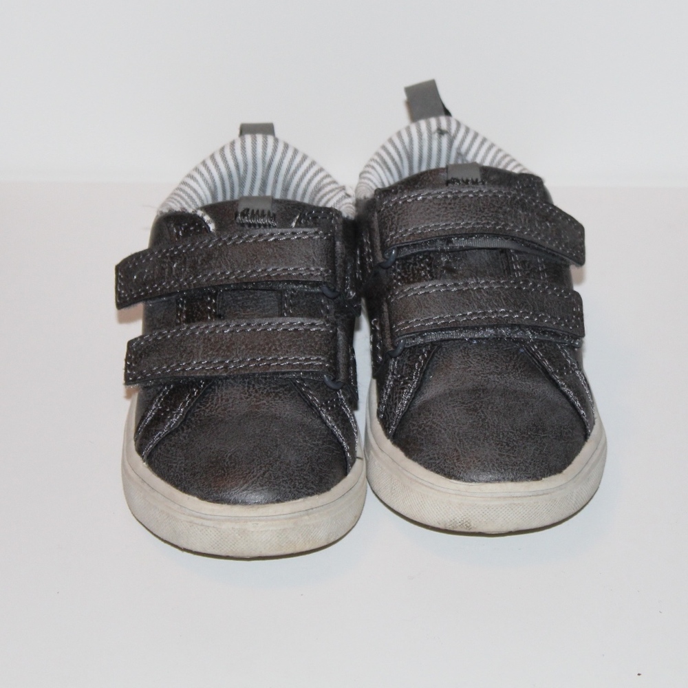 Carters shoes Size 7